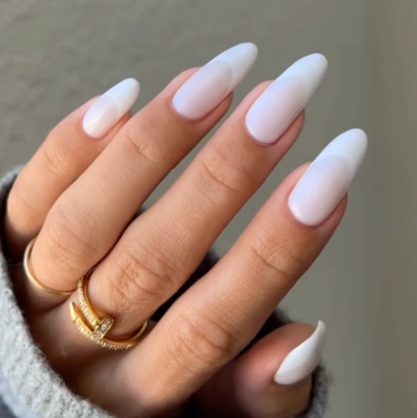 DND Pearly Ice #862 – Milky Sheer Gel Polish with Violet-Blue Hidden Shimmer